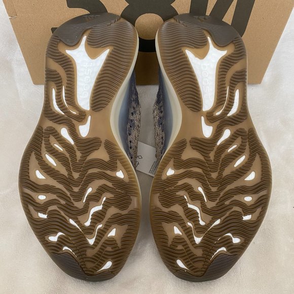 NEW ADIDAS YEEZY BOOST 380 IN MIST - SZ 8.5 MENS main image 4